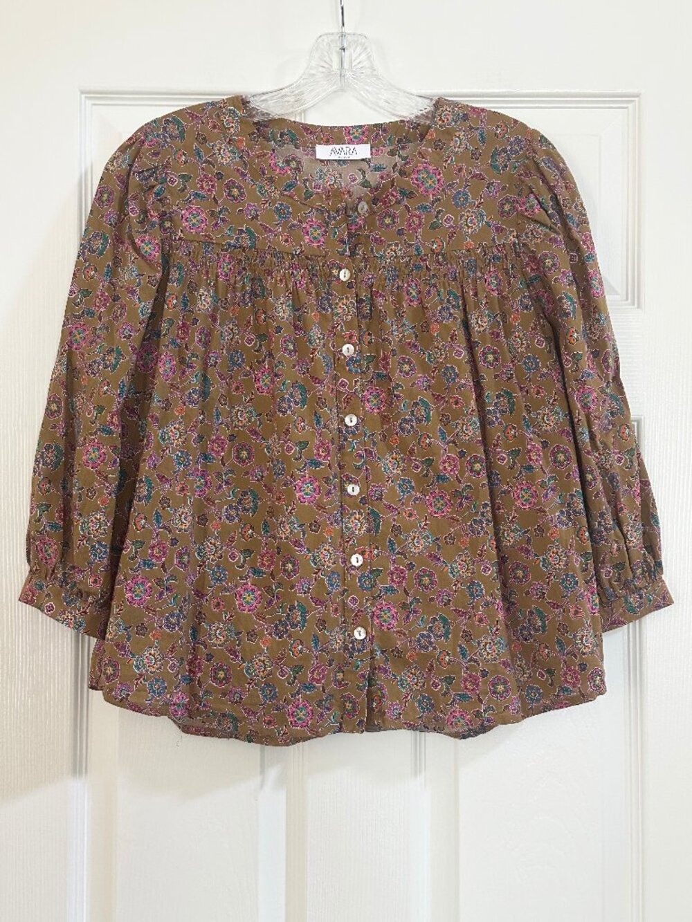 Avara Zoe Top - Floral 3/4 sleeve blouse - Medium